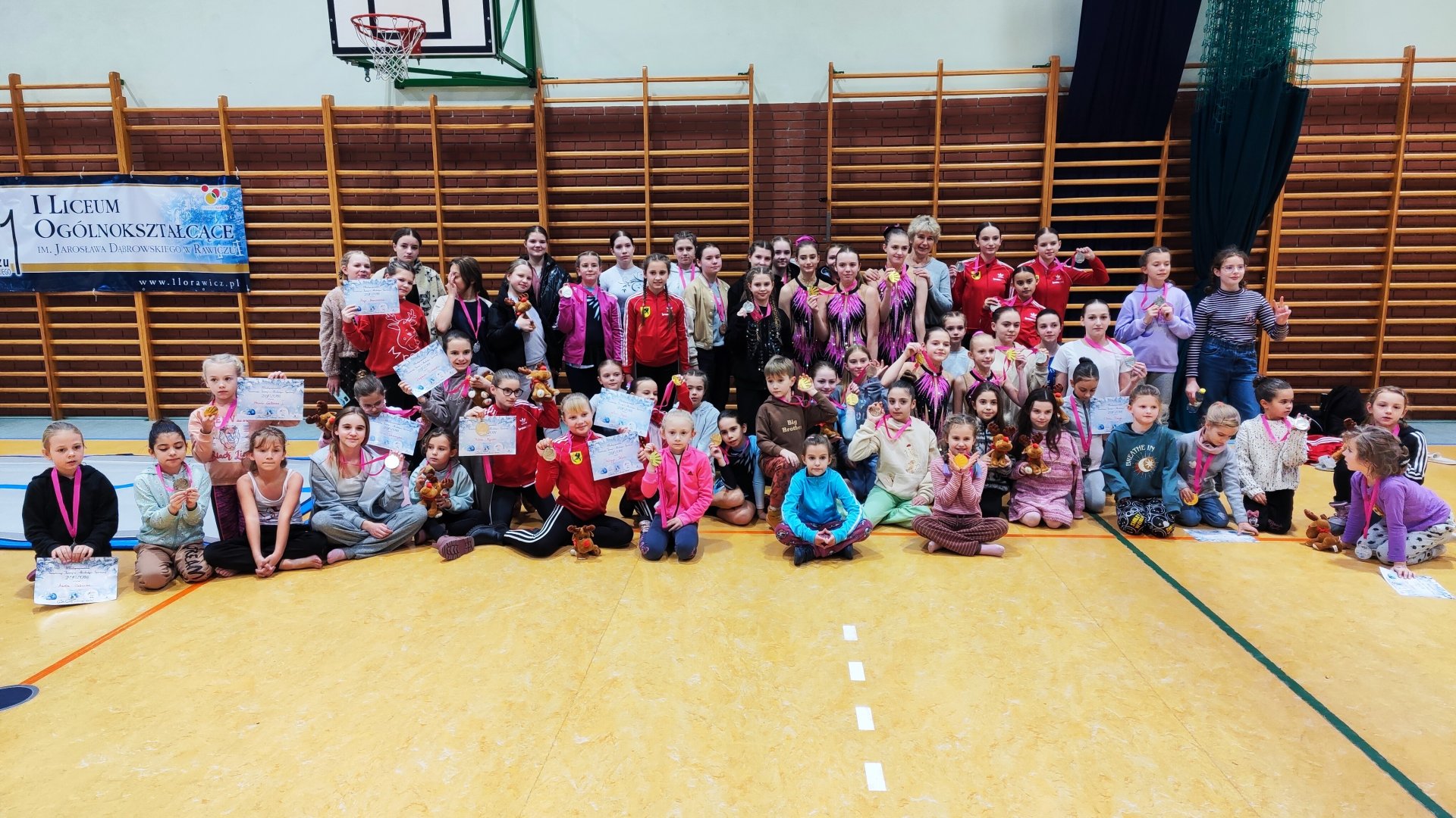 Międzywojewódzki Świąteczny Turniej w Akrobatyce Sportowej 25 listopada 2023r. Rawicz